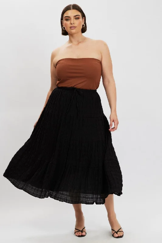 Black Textured Tiered Maxiskirt