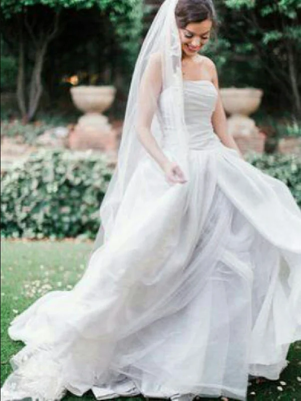 Vera Wang Organza Tulle Gown